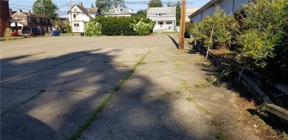 708 Viand St, Point Pleasant, WV 25550